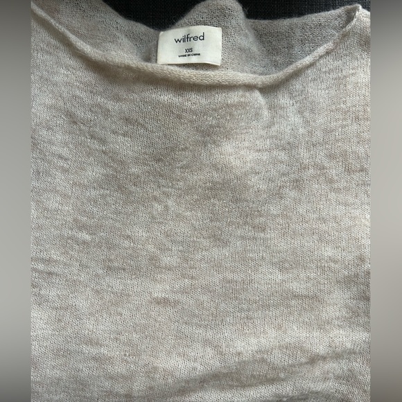 Wilfred by Aritzia sweater. - Picture 2 of 3
